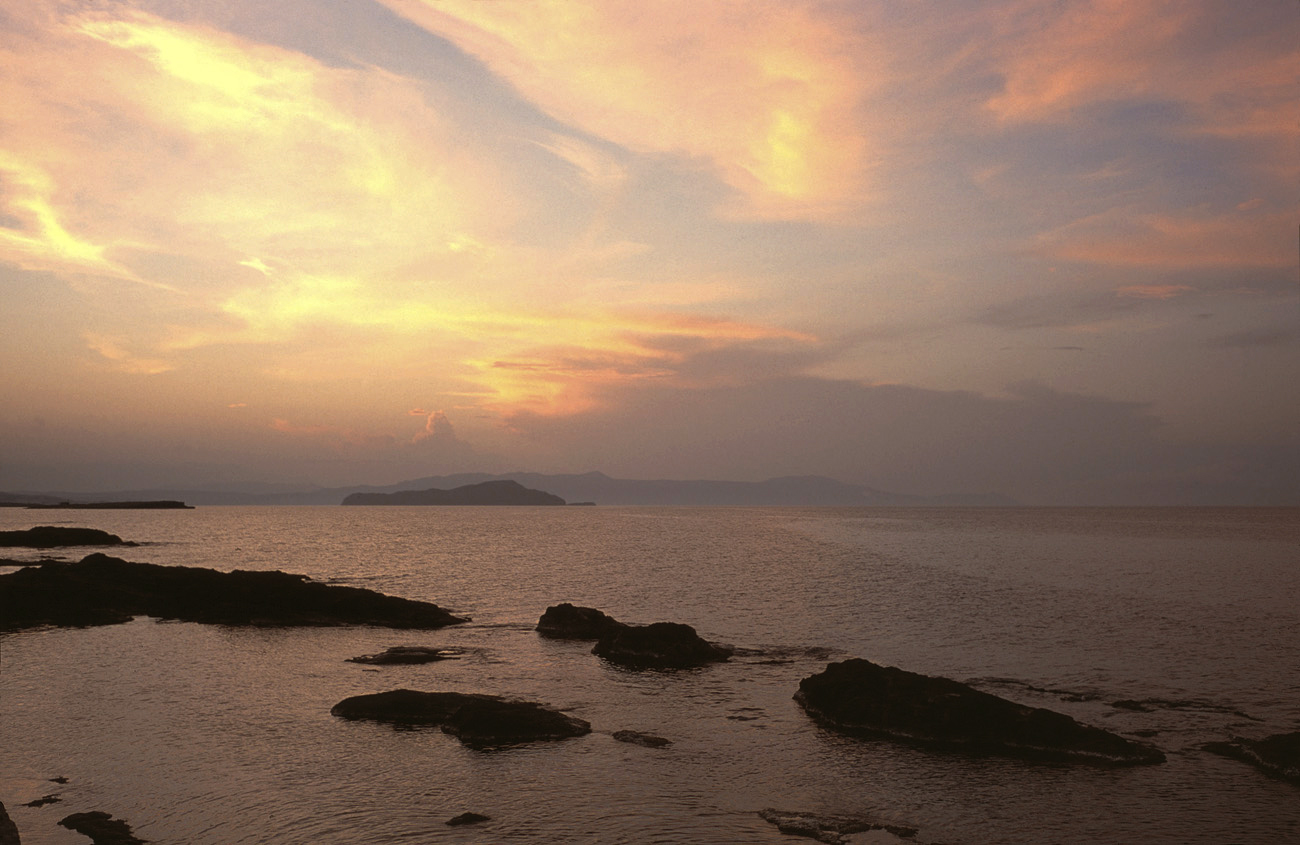 crete179 la canee.jpg - Nord, La Canée La côte de la Canée à l'ouest du port Elite Chrome 100